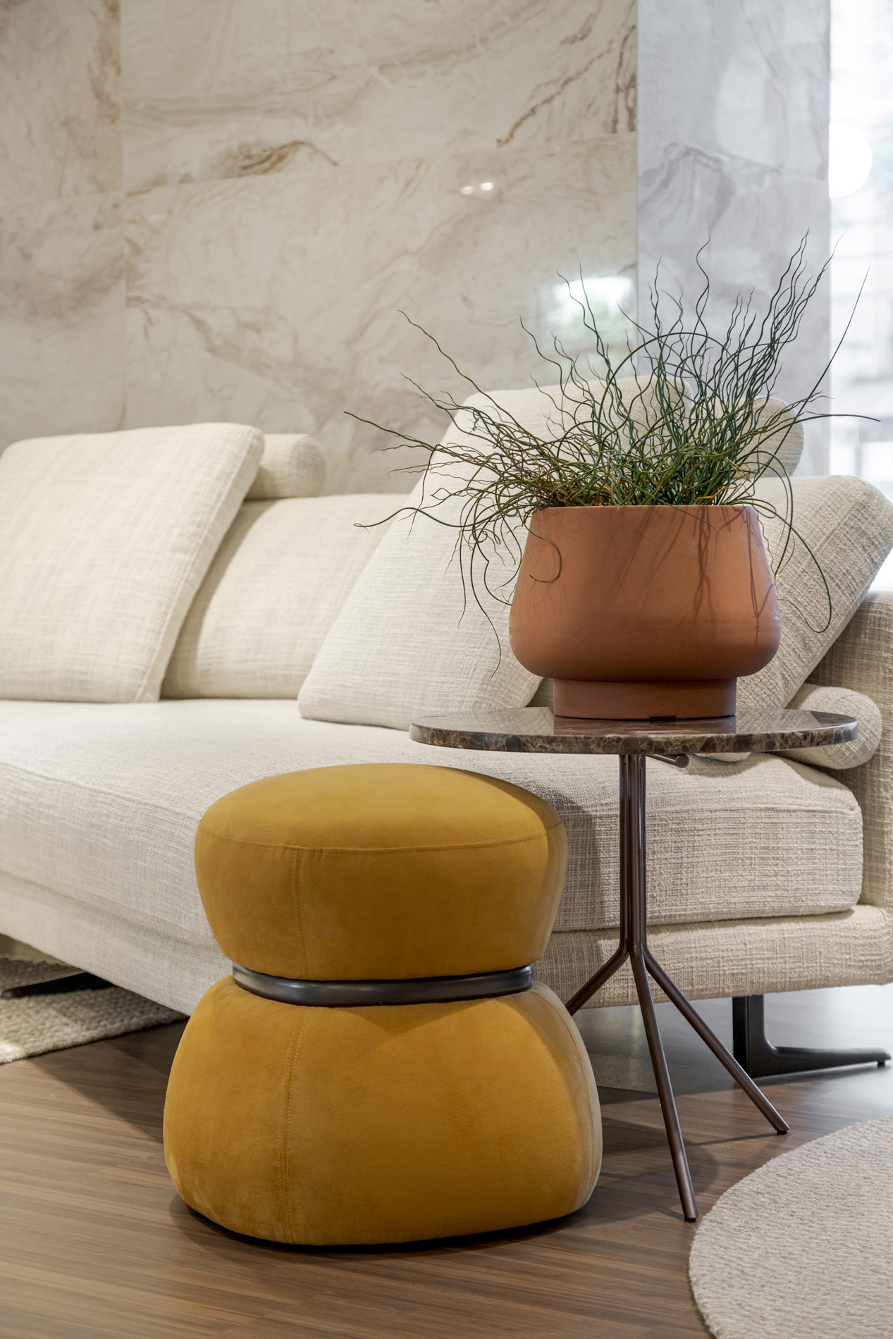 ワイン mesa Viscaia Side Table - Century Brazil